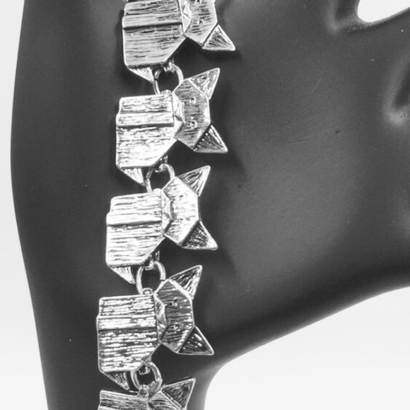 🎁 Cute Cat Bracelet NWT Color Silver - Picture 4 of 5